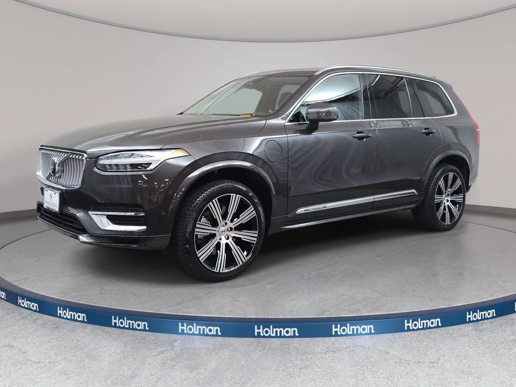 Used 2024 Platinum Gray Metallic Volvo T8 Plus 6 Passenger image 1