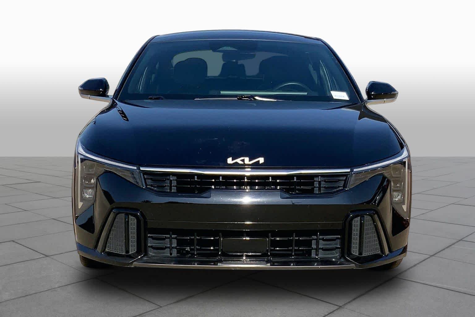 Used 2025 Aurora Black Pearl Kia GT-Line image 4