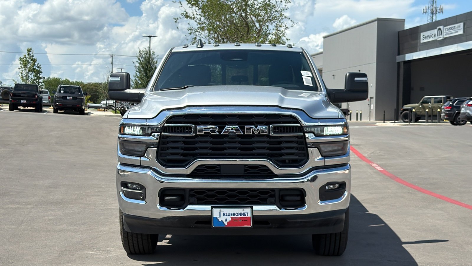 New 2026 Silver-Zynith Exterior Paint RAM Tradesman image 2
