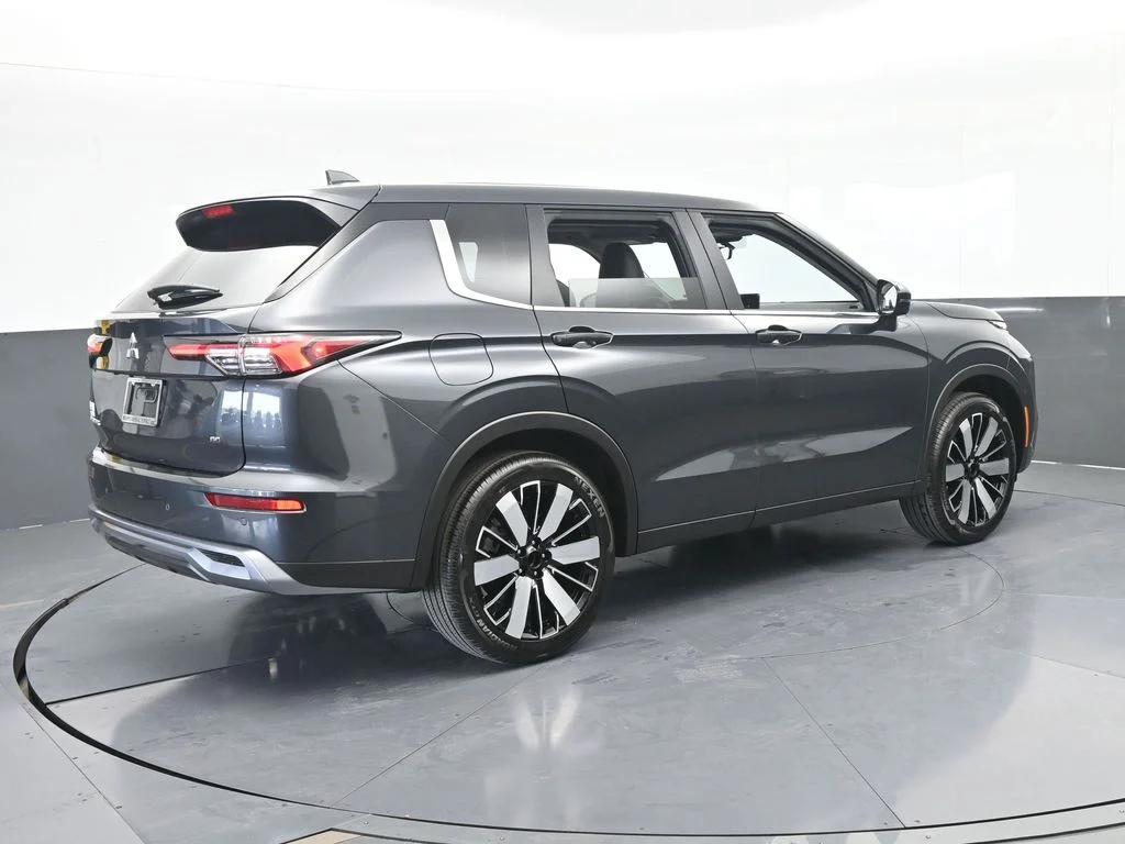 New 2026 Graphite Gray Mitsubishi SE 1.5T 2WD image 6