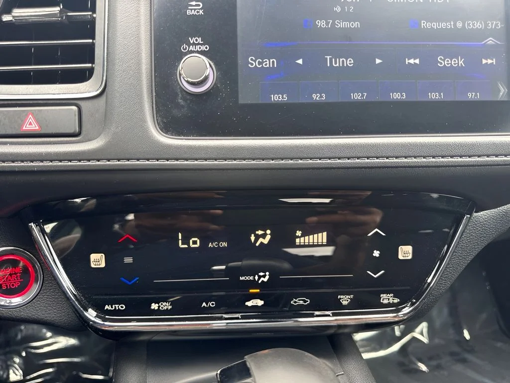 Used 2019  Honda EX image 10
