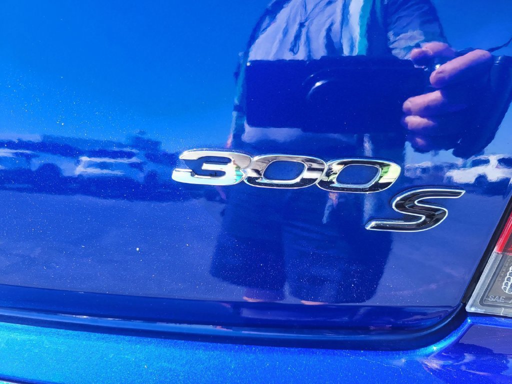 2018 Chrysler 300 S - Photo 11