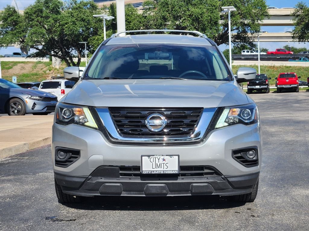 Used 2020 Silver Nissan S image 2