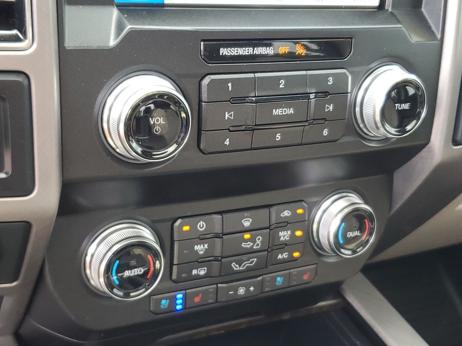 Used 2019 Black Ford Limited image 21