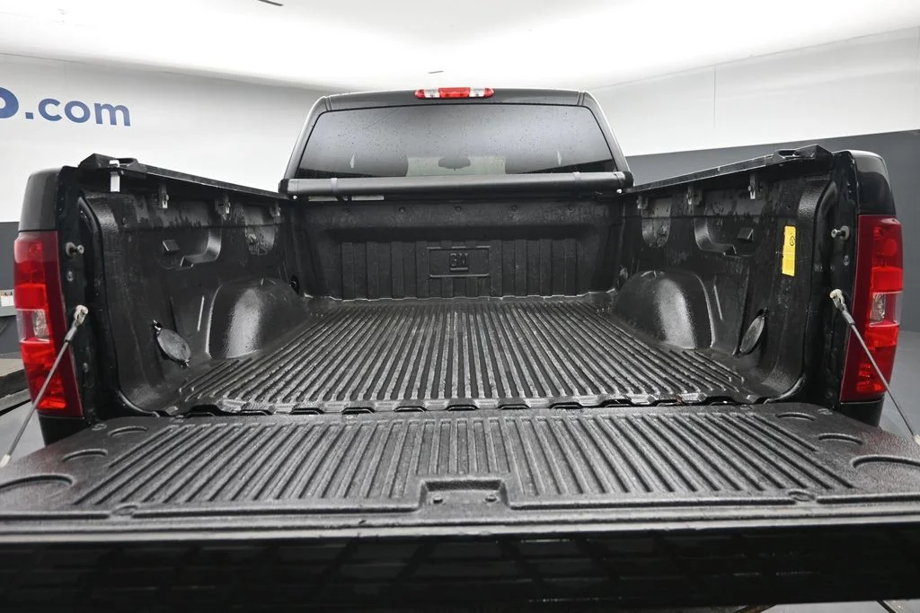 Used 2012 Black Chevrolet LT image 11