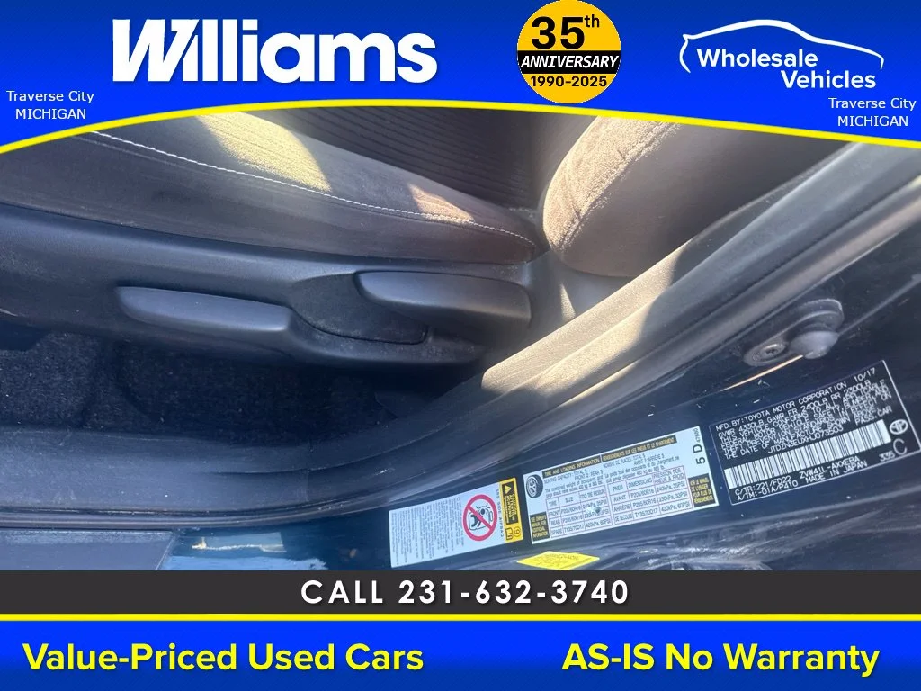 Used 2017 Aqua Toyota Three image 23