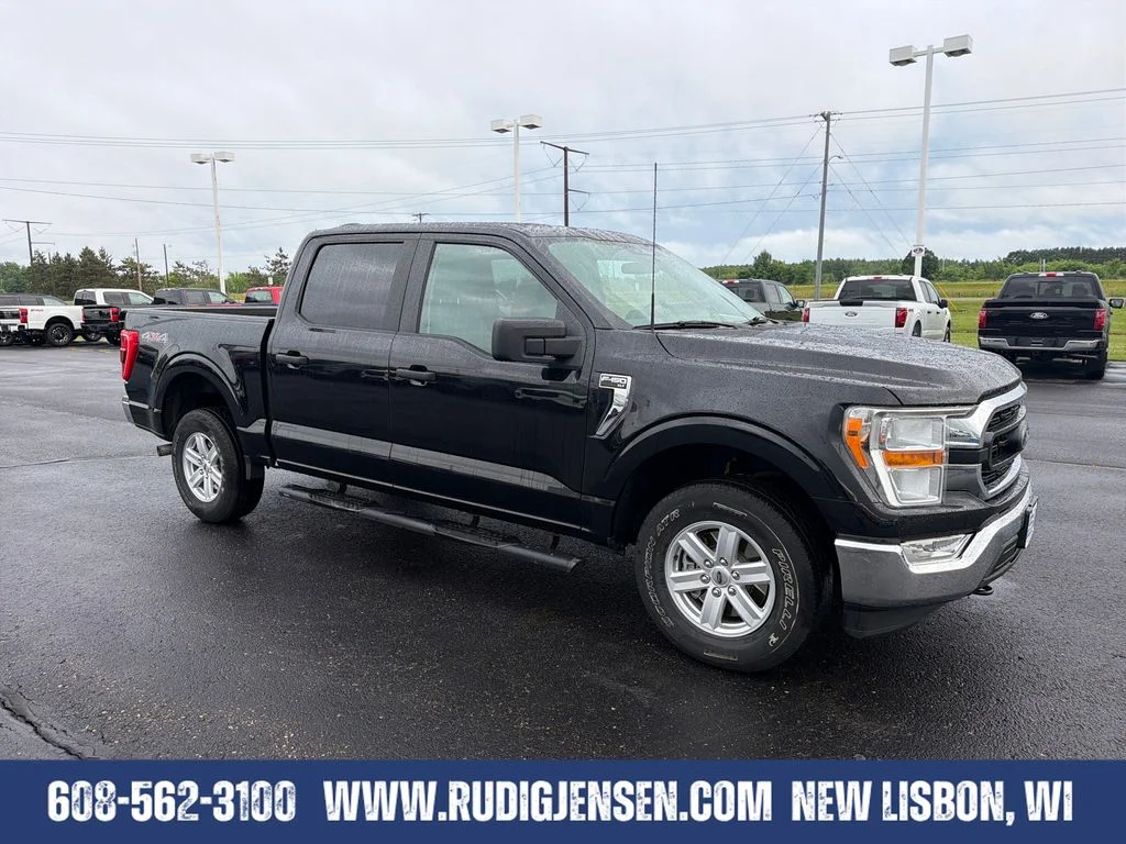 Used 2021 Black Ford XLT image 9