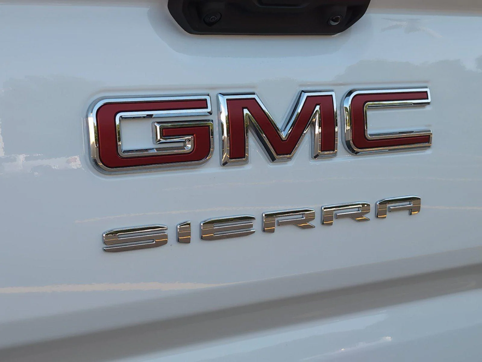 New 2026 Summit White GMC Pro image 5