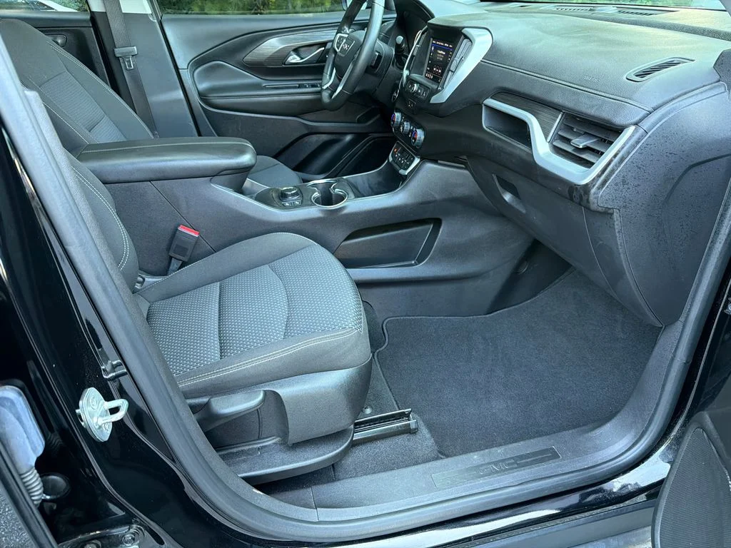 Used 2023 Black GMC SLE image 13