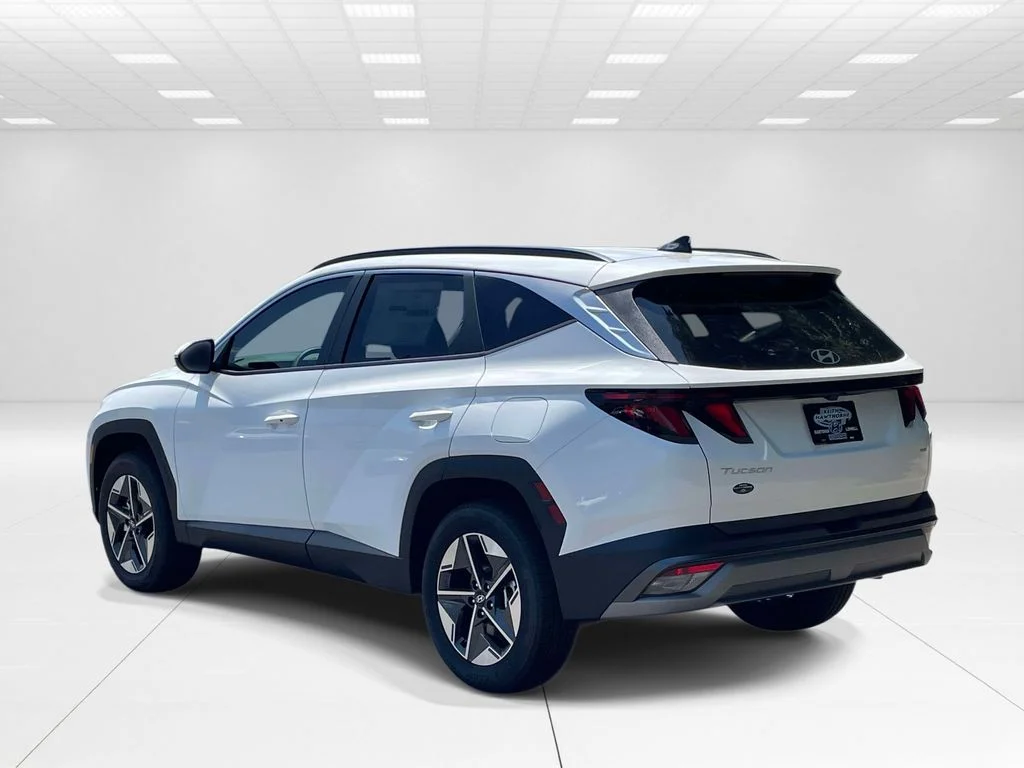 New 2026 White Hyundai SEL image 4