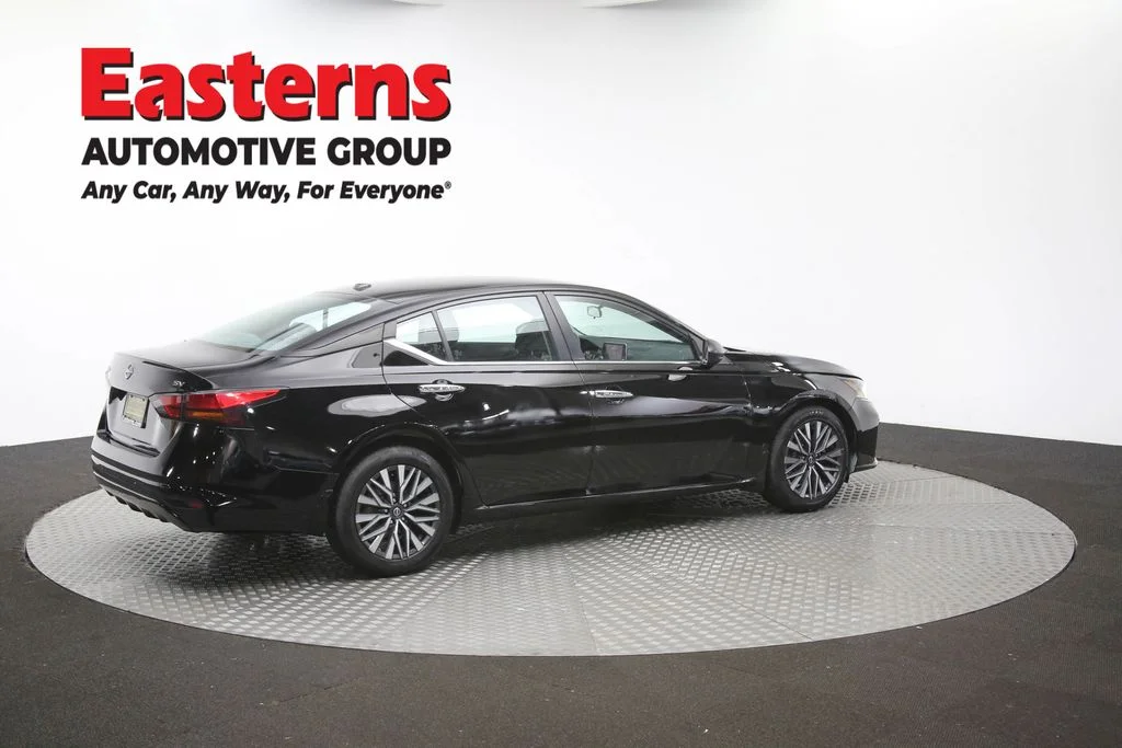 Used 2024 Black Nissan 2.5 SV image 43