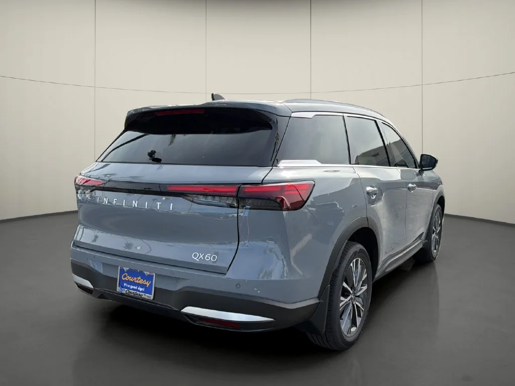 New 2027 HARBOR GRAY INFINITI Luxe FWD image 7
