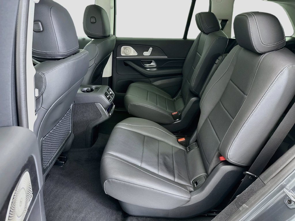 New 2026 Selenite Grey Metallic Mercedes-Benz GLS 450 image 20
