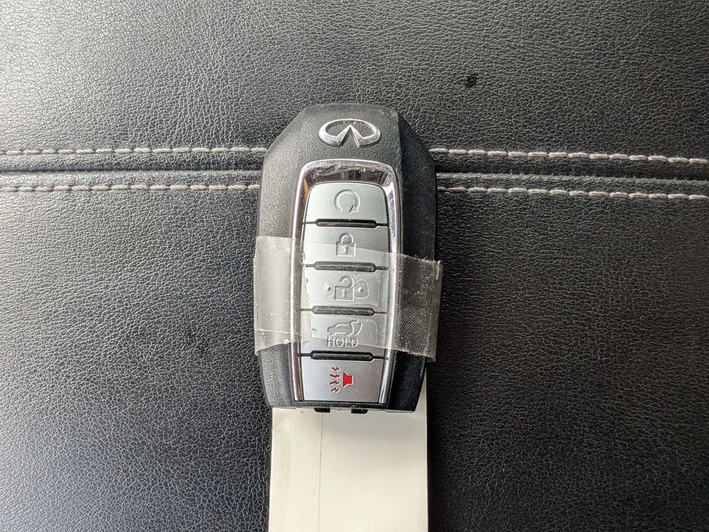 Used 2023 Gray INFINITI Sensory image 30