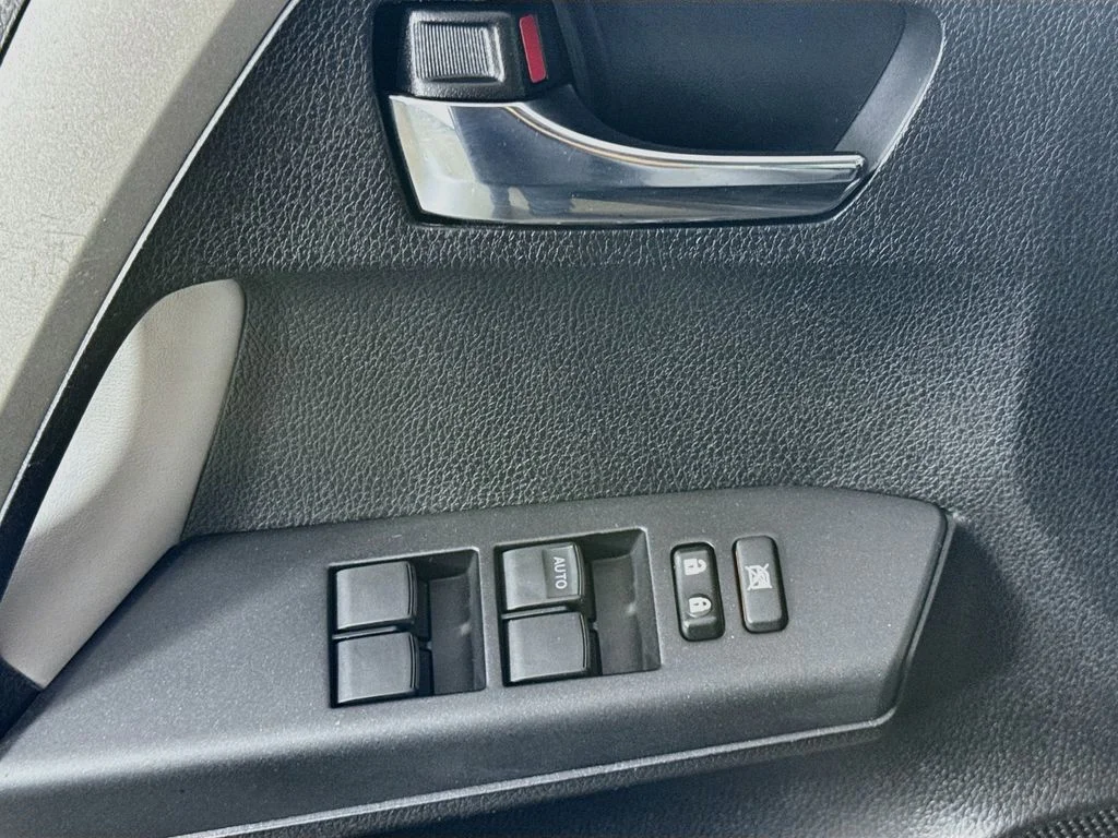 Used 2017 Gray Toyota XLE image 21