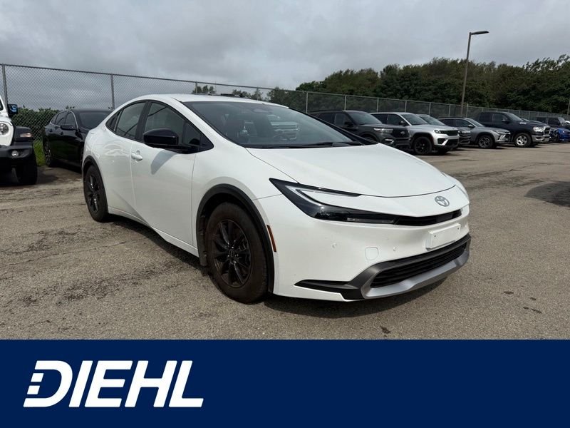 Used 2023 Beige Toyota SE image 1
