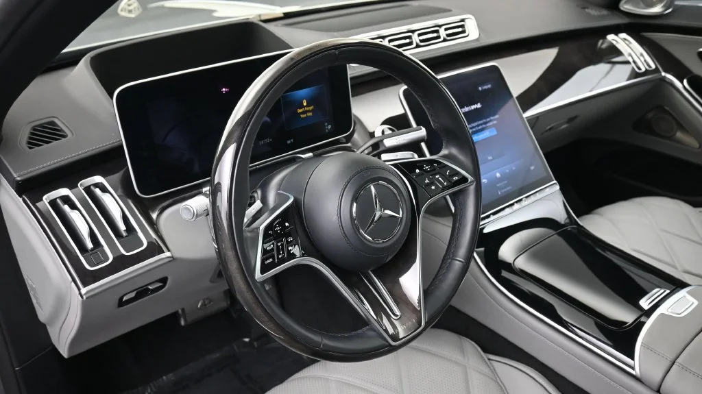 Used 2024 Silver Mercedes-Benz Maybach S 580 image 7