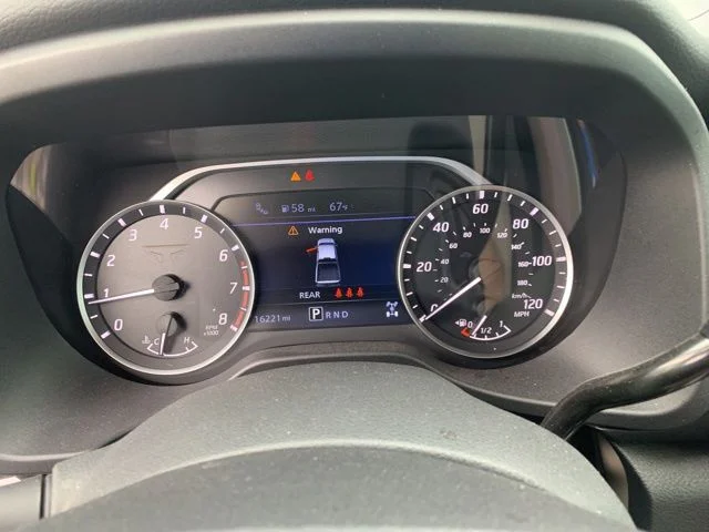Used 2024 Glacier White Nissan SV image 30