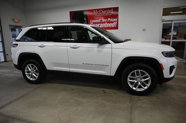 2023 Jeep Grand Cherokee Laredo - Photo 4