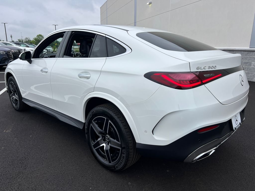 New 2026 Polar White Mercedes-Benz GLC300 image 5