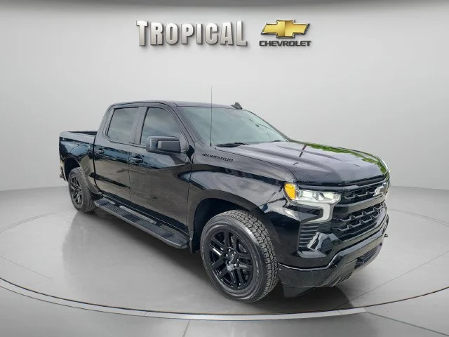 Used 2023 BLACK Chevrolet RST image 7