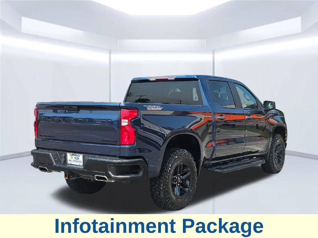 Used 2020 Blue Chevrolet Custom Trail Boss image 21