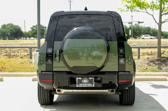 New 2026 Woolstone Green Metallic Land Rover S image 12