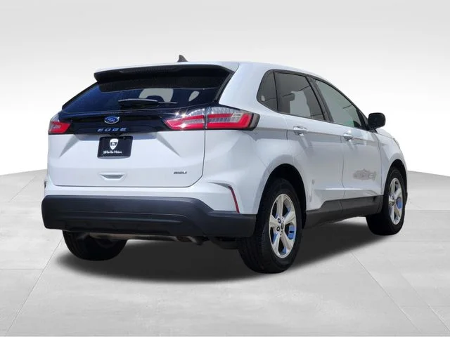 Used 2023 White Ford SE image 10