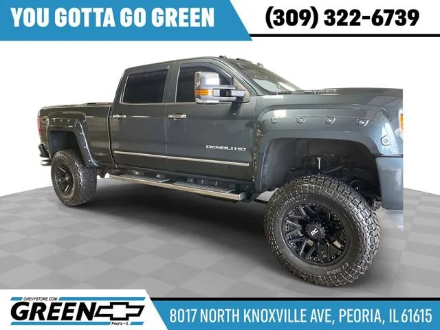 2017 GMC Sierra 4WD Crew Cab Standard Box Denali's photo