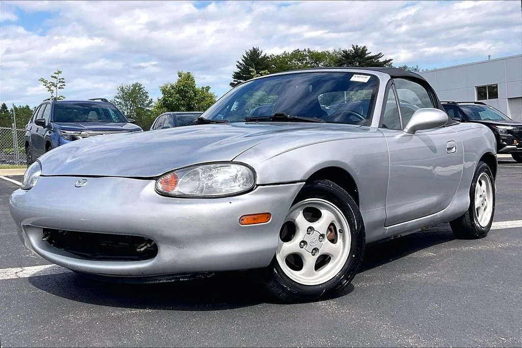 Used 1999 Silver Mazda Base image 9