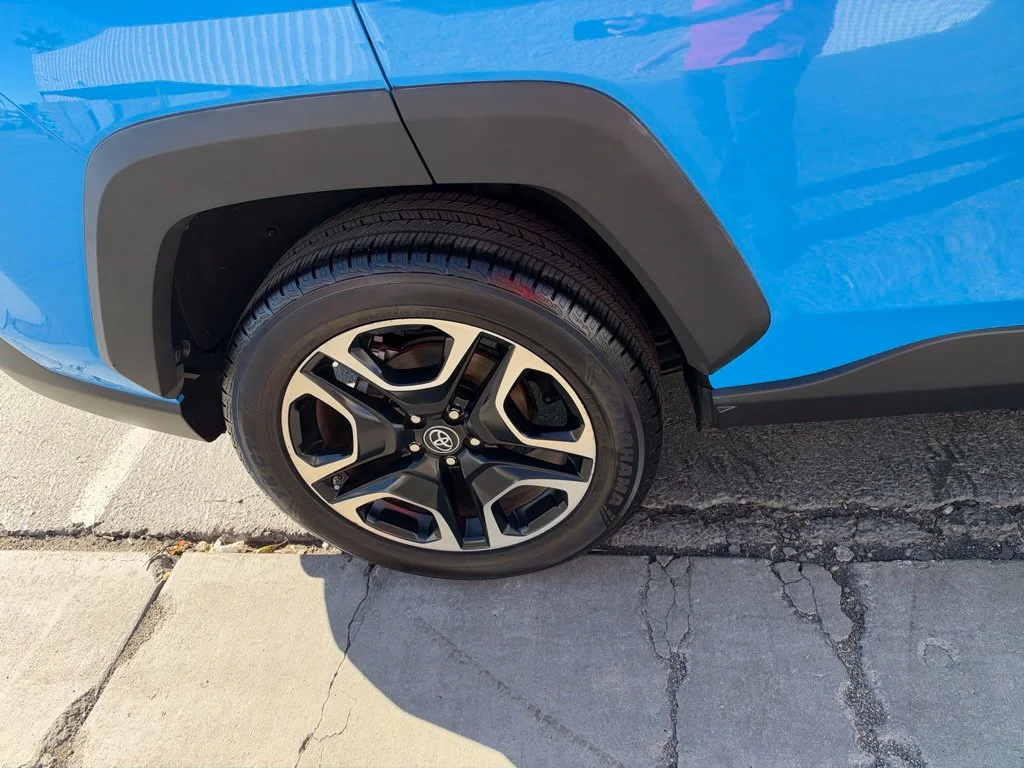 Used 2019 Blue Toyota Adventure image 23