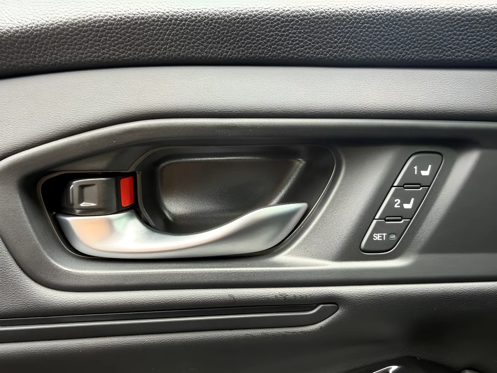 2025 Honda Accord Hybrid Touring - Photo 26
