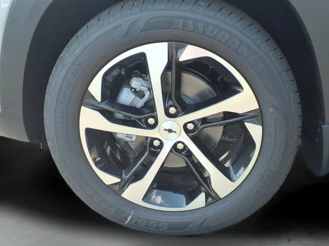 New 2026 Sterling Gray Metallic Chevrolet 1RS image 15
