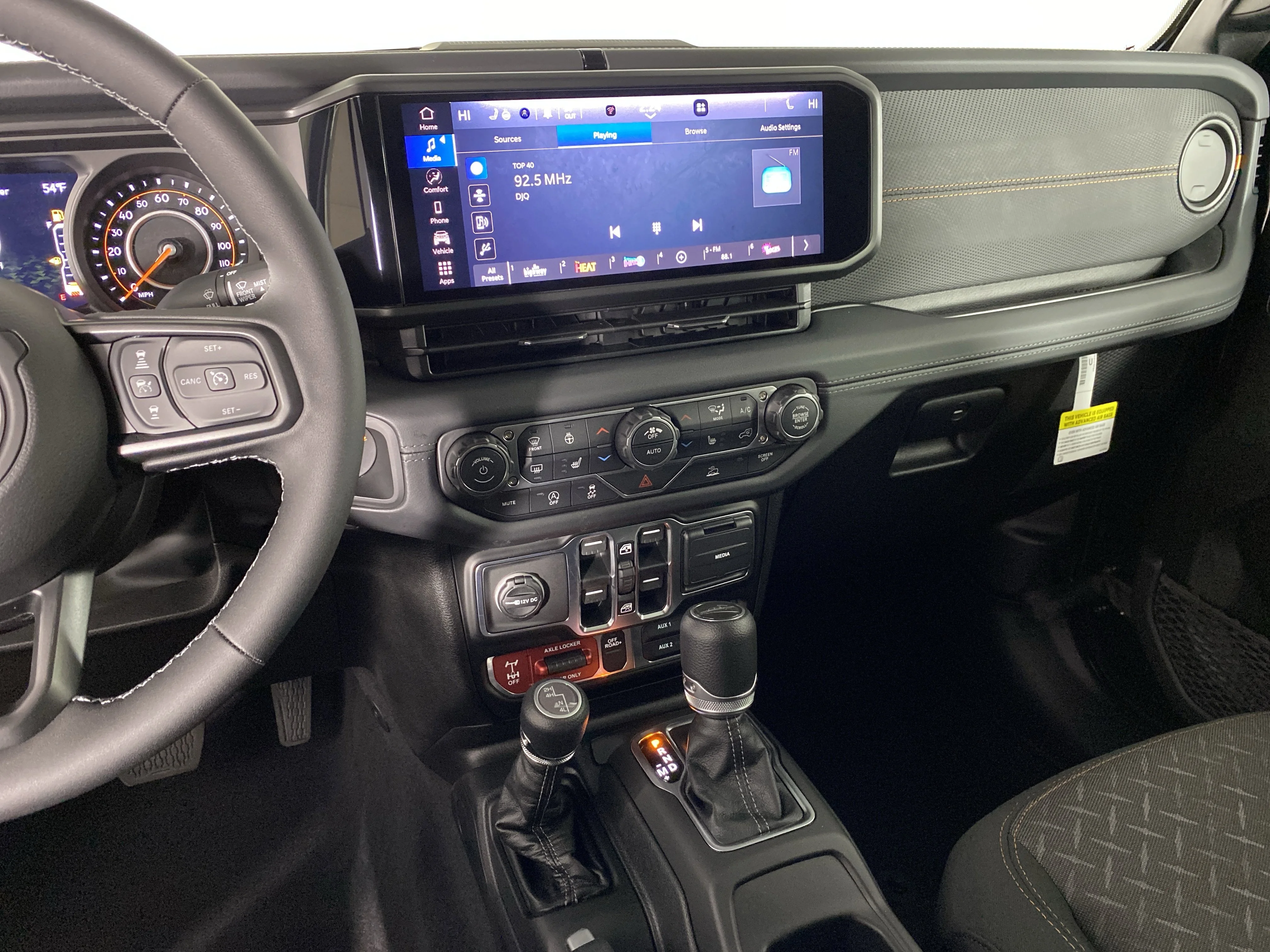 New 2026 Black Clear-Coat Exterior Paint Jeep Mojave image 24