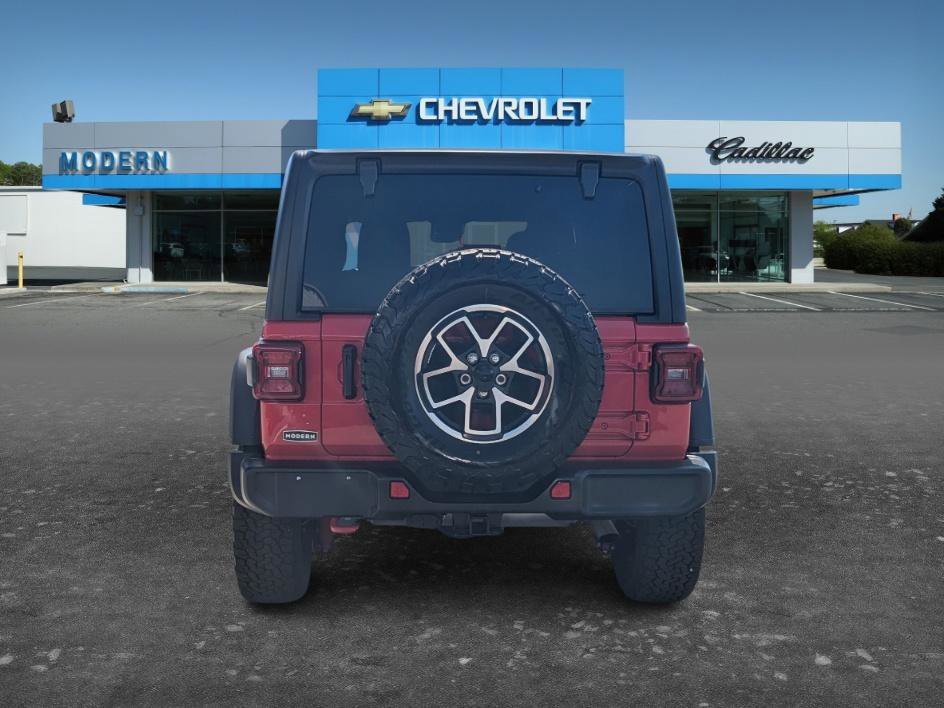Used 2025 Firecracker Red Clearcoat Jeep Rubicon image 4