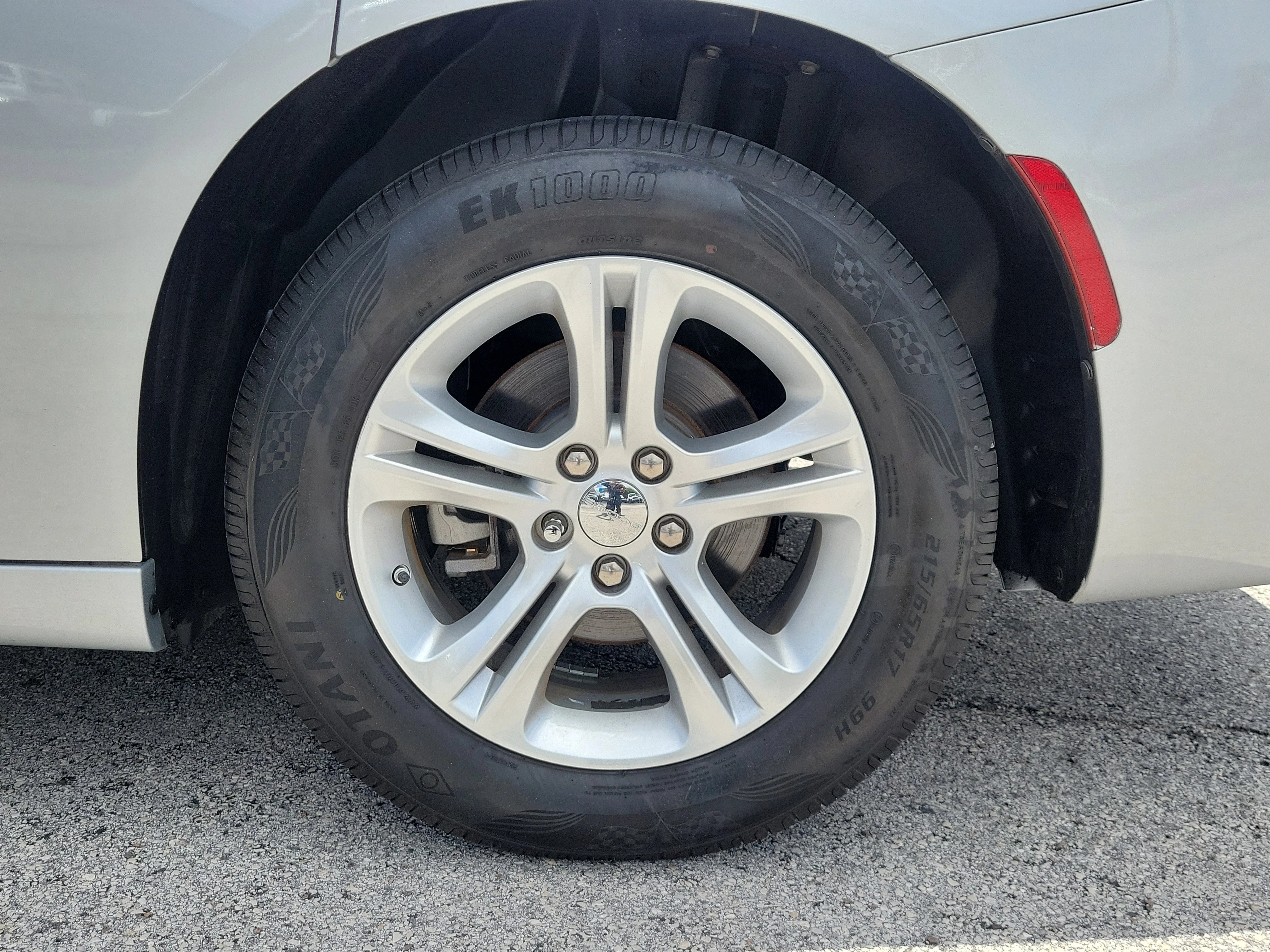 Certified Used 2023 Triple Nickel Clearcoat Dodge SXT image 9