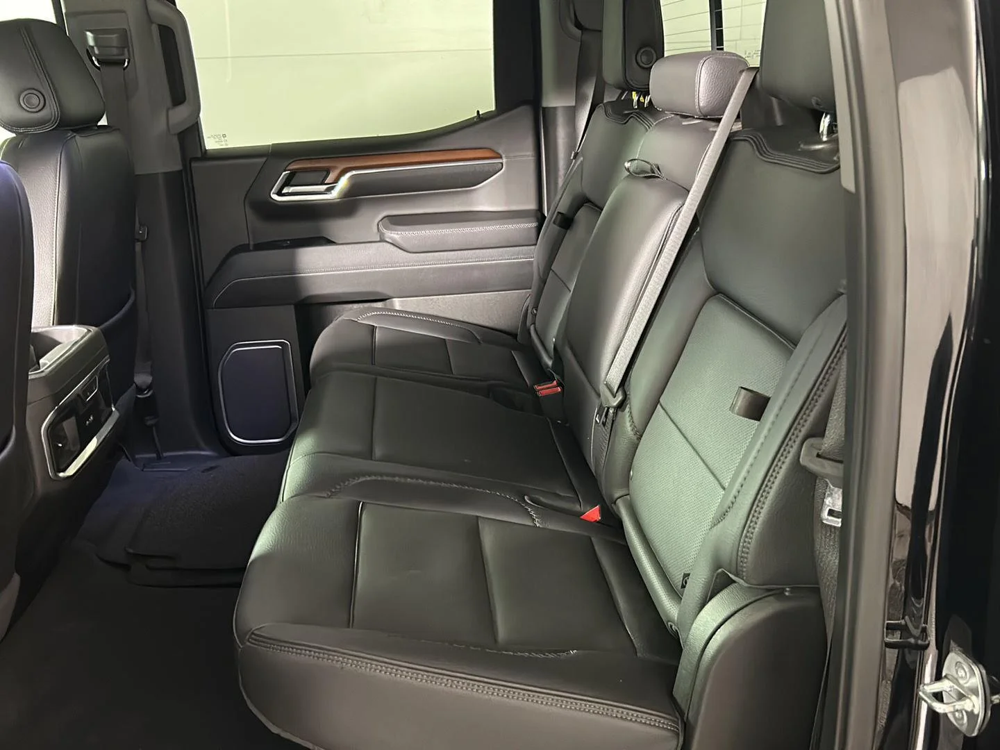 Used 2023 Onyx Black GMC Denali image 18