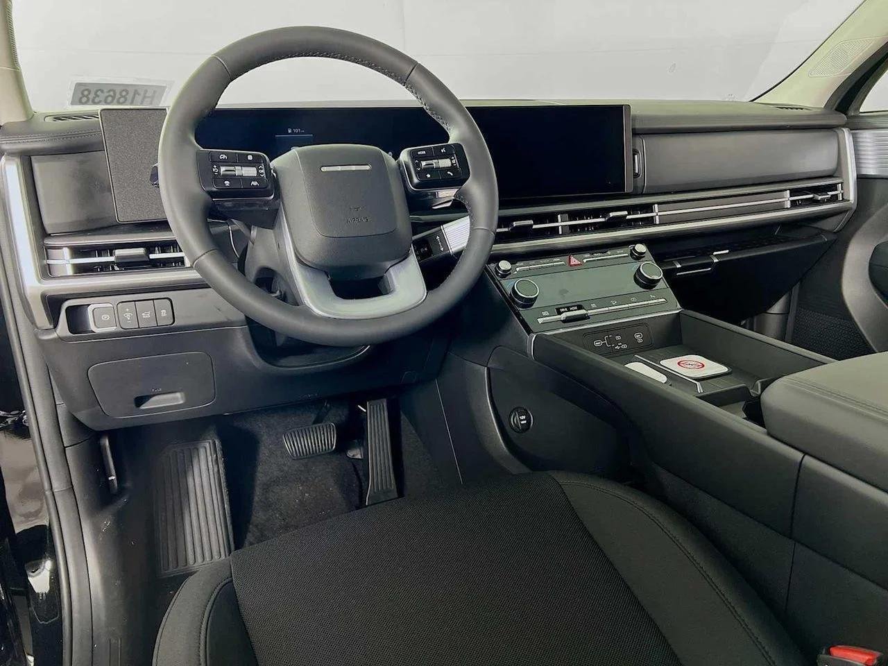 New 2026 Phantom Black Hyundai SE image 7