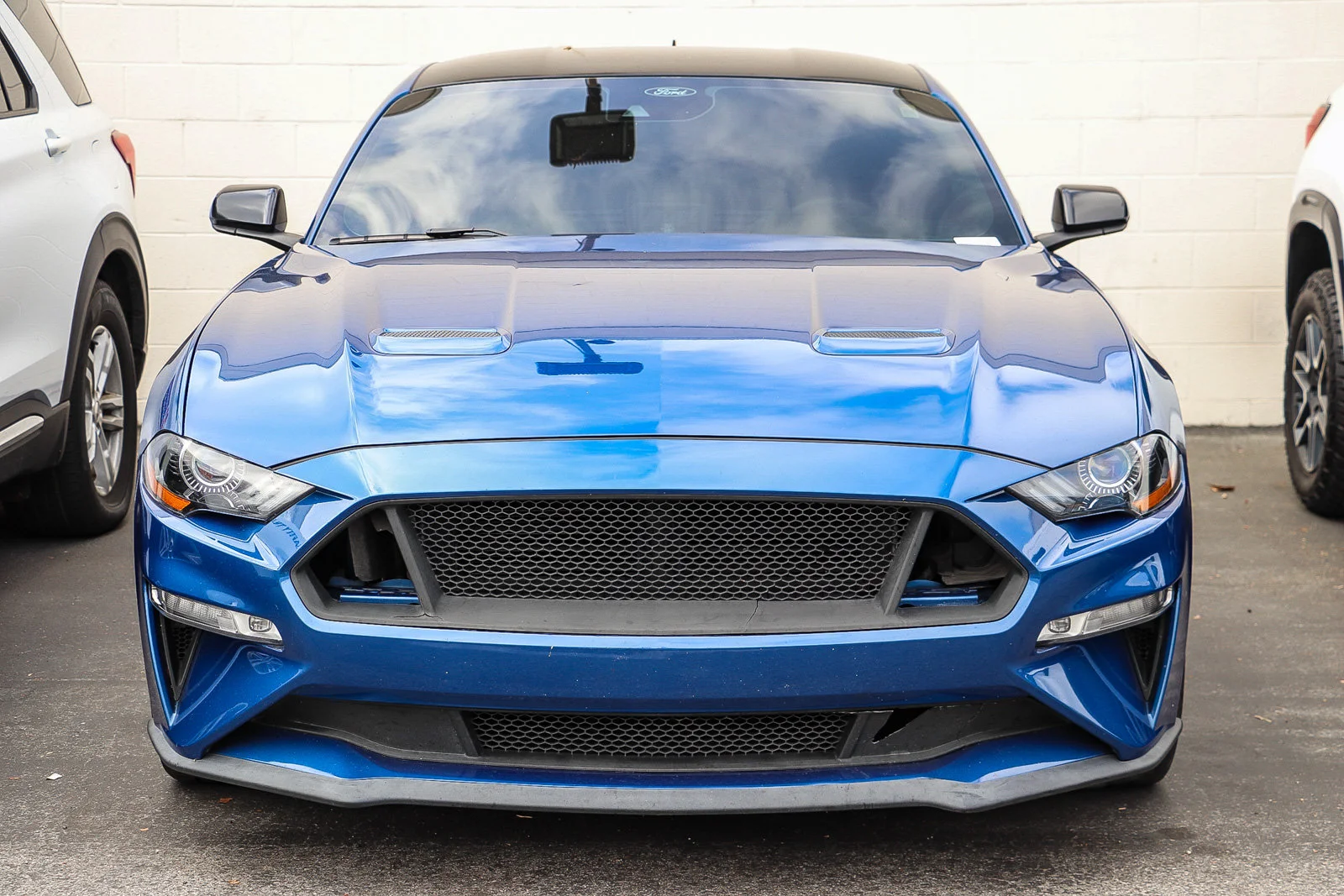 Used 2022 Blue Metallic Ford GT image 2