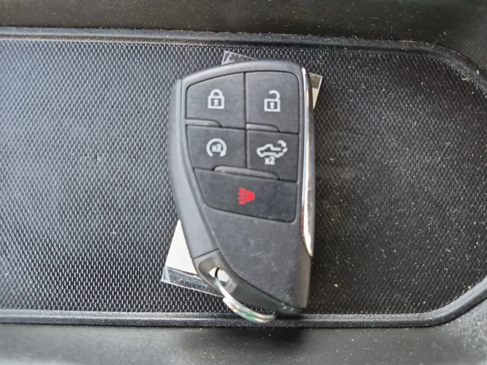 Used 2022 Summit White GMC Elevation image 31