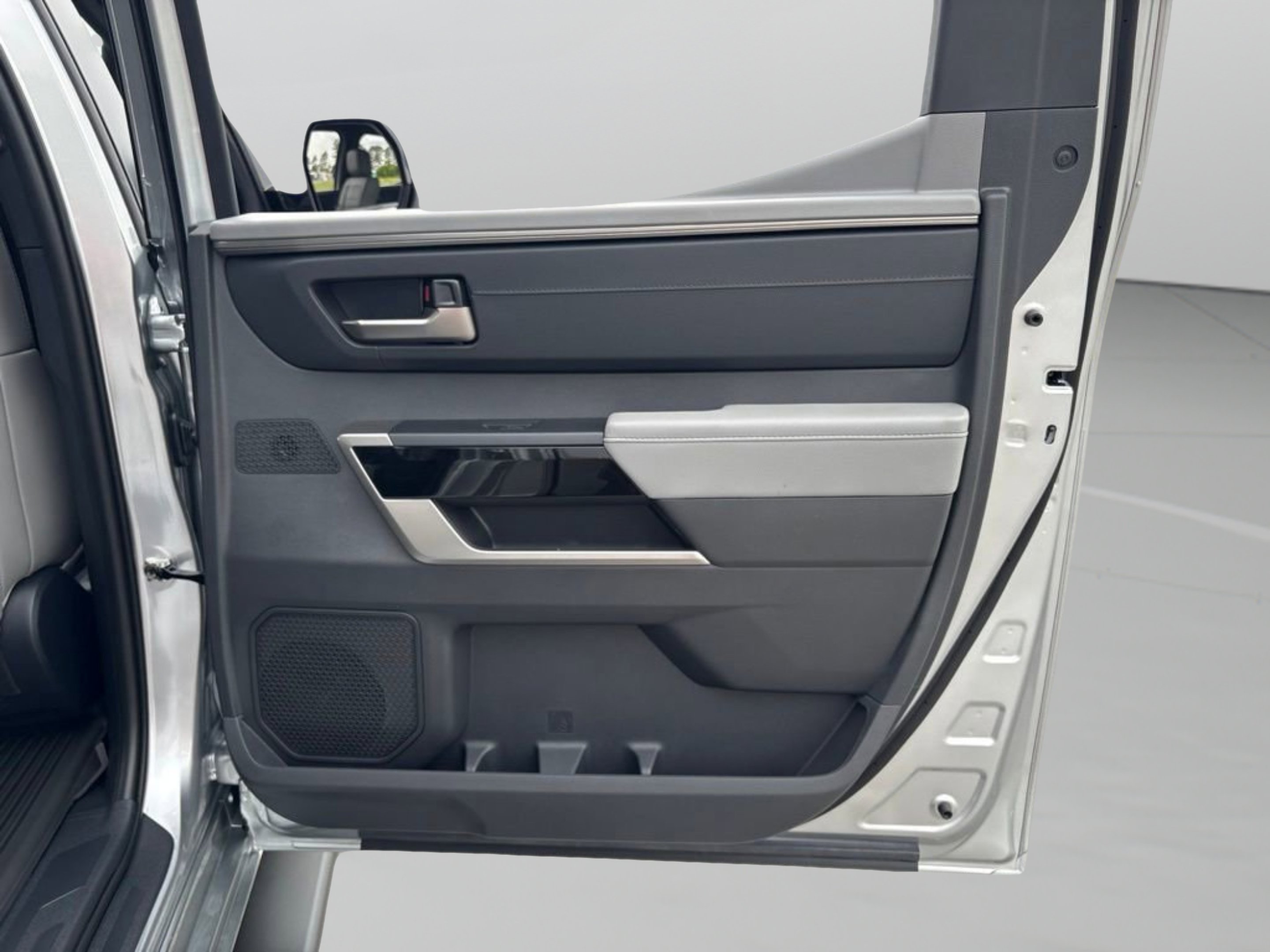2026 Toyota Tundra Limited - Photo 37