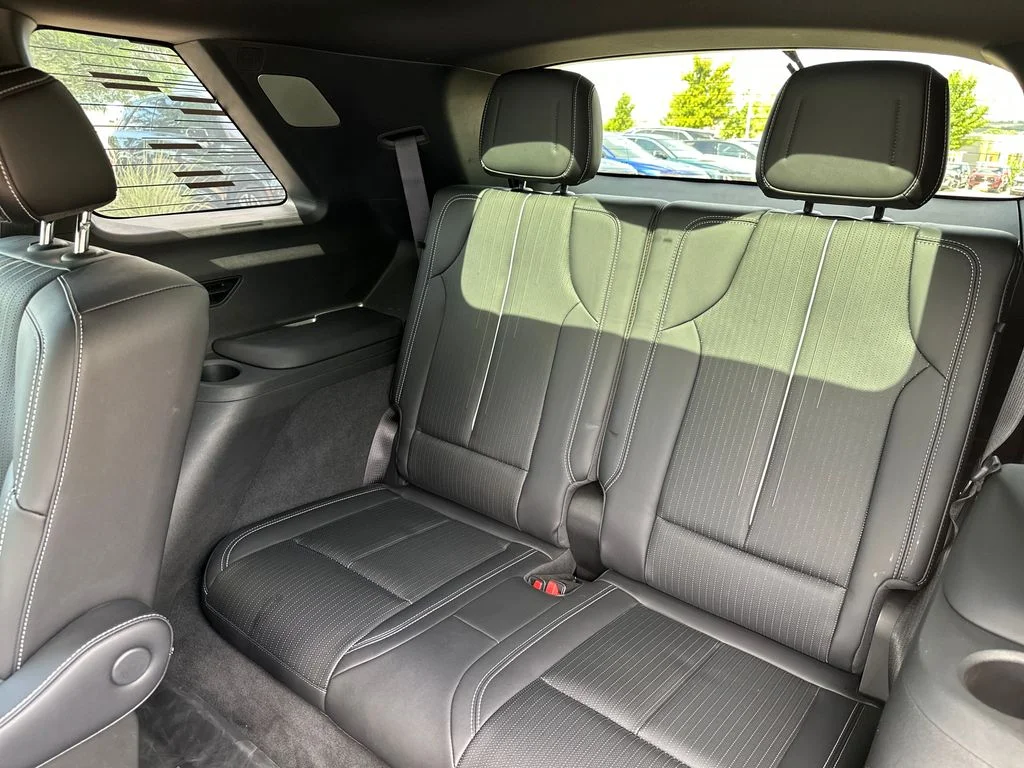 Used 2026 Silver Cadillac Sport image 36