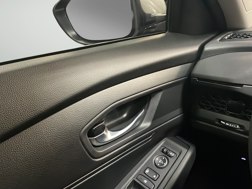 Used 2025 Silver Honda LX image 32