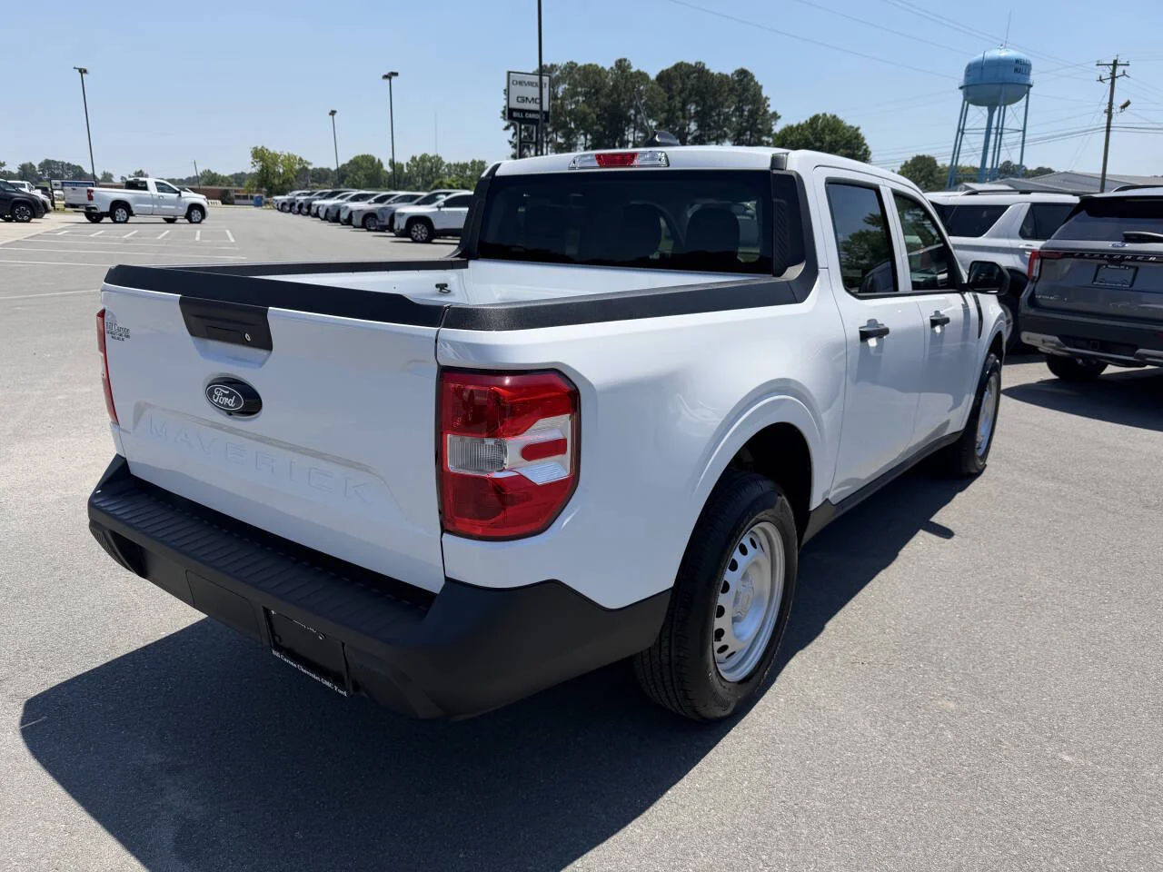 New 2026 White Ford XL 4dr SuperCrew 4.5 ft. SB image 5