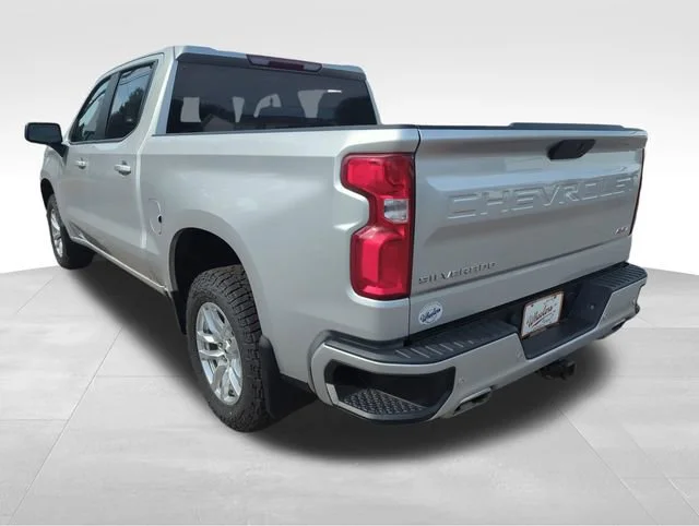Used 2021 Silver Ice Metallic Chevrolet RST image 3