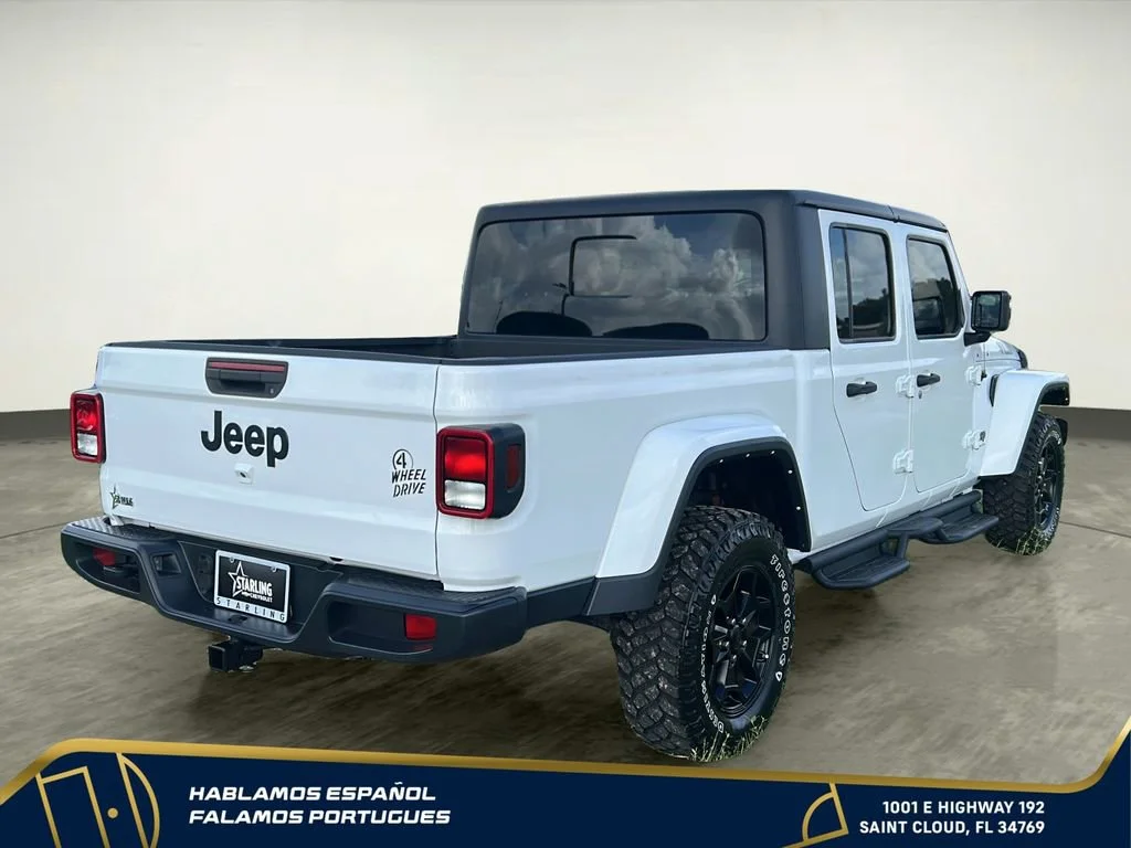 Used 2022  Jeep Willys image 7