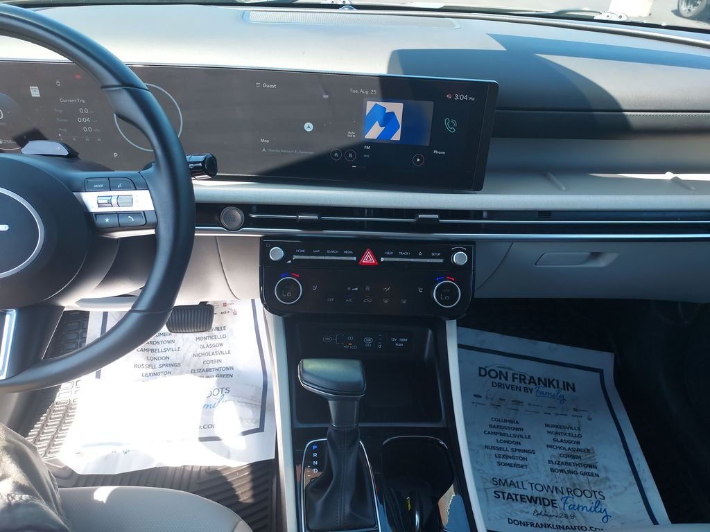 Used 2025 Green Hyundai SEL Convenience image 20