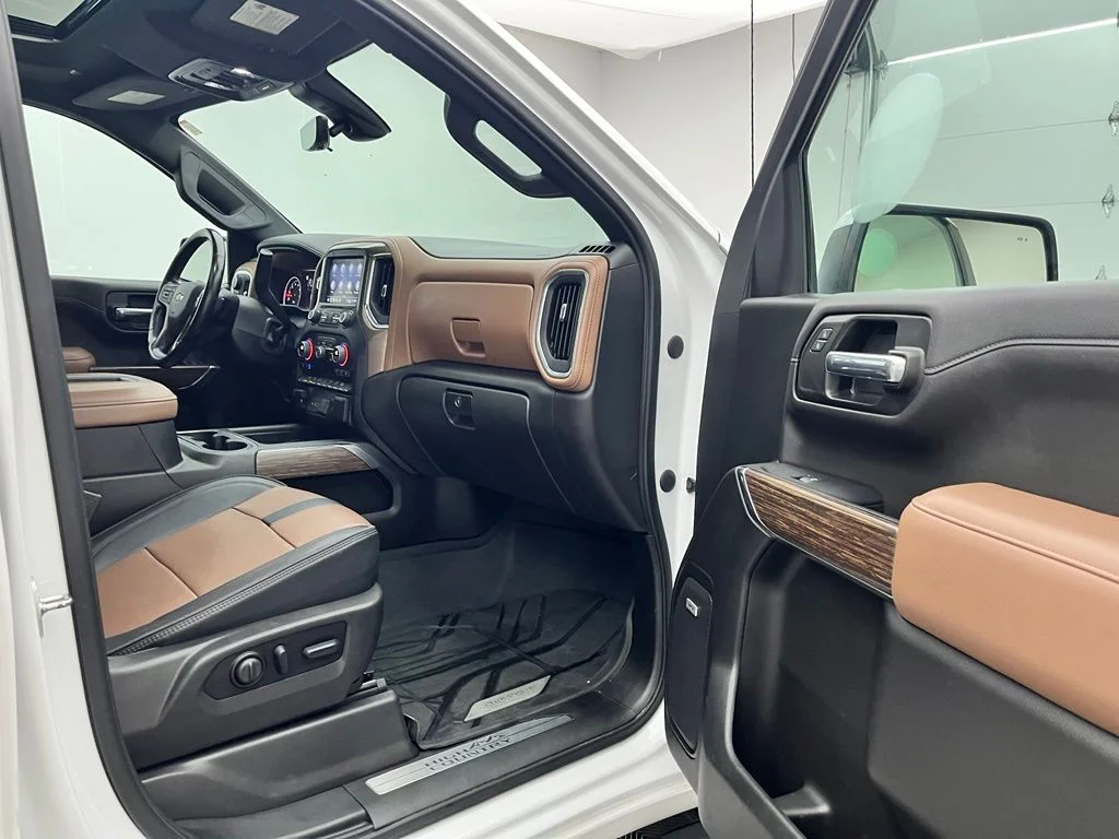 Used 2022 Beige Chevrolet High Country image 32