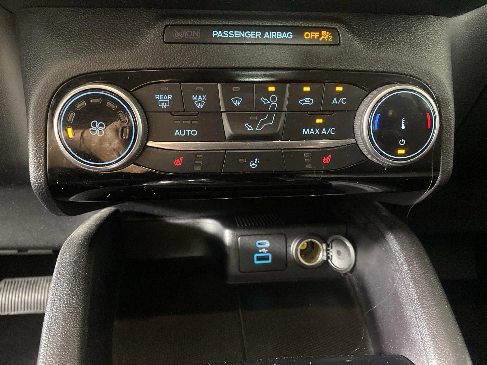 Used 2022 Oxford White Ford  image 21