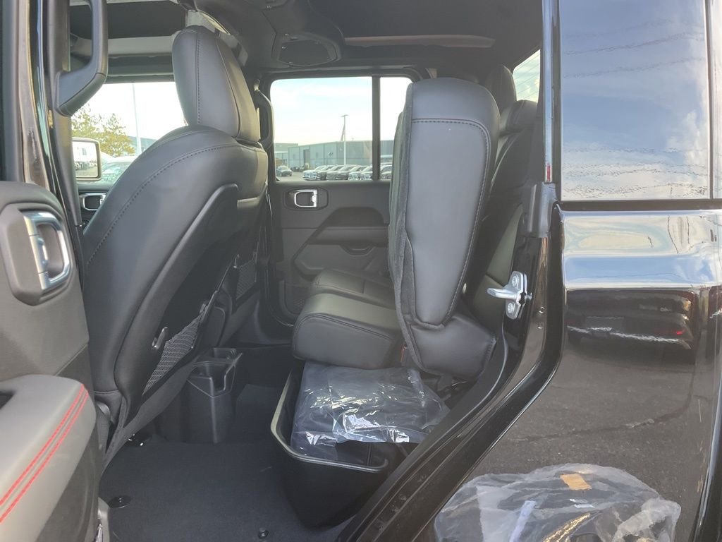 New 2026 Black Clear-Coat Exterior Paint Jeep Rubicon X image 32